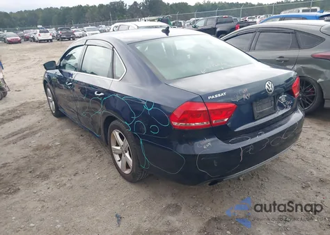 2014 Volkswagen Passat 1.8T Wolfsburg Edition z USA, uszkodzony, nr VIN 1VWAS7A39EC042864